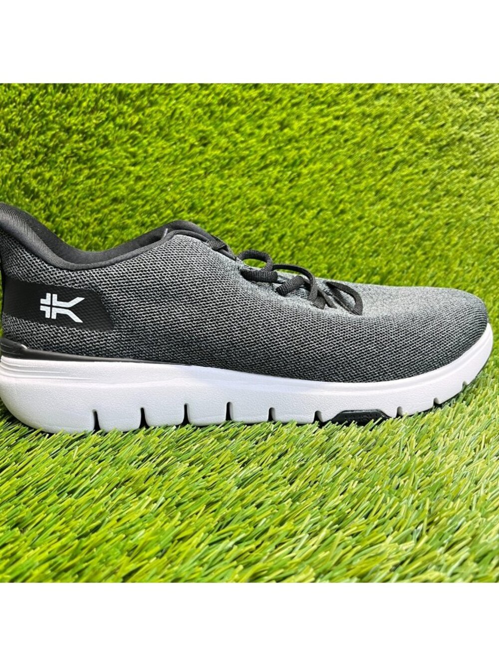 Kuru Flex Via Mens Size 10E Black Gray White Athletic Running Shoes Sneakers